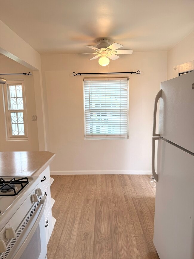 Building Photo - 327 Lima St