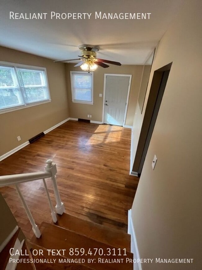 Building Photo - 1503 Roanoke Rd