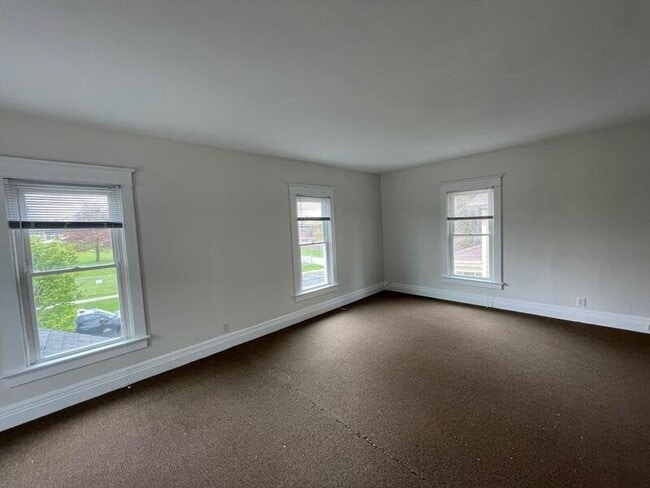 Building Photo - 224 State St