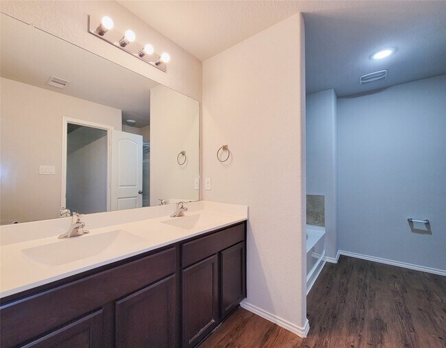 Building Photo - 5515 Peralta Mills Way