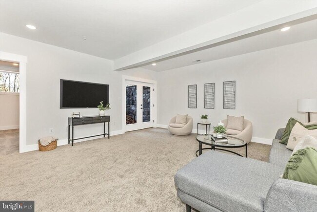 Building Photo - 1199 Hoods Mill Rd