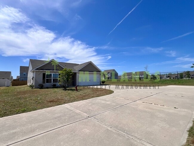 Building Photo - 645 Wild Tulip Ct