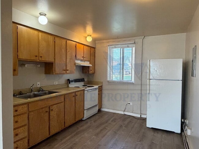 Building Photo - Springbrook Apartments