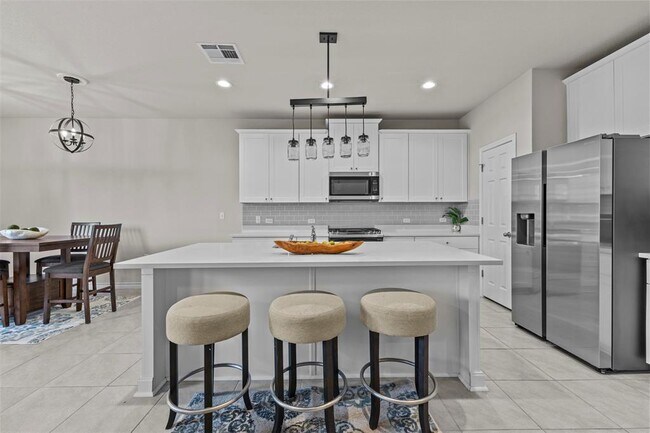 Building Photo - 11804 Saddle Rock Dr