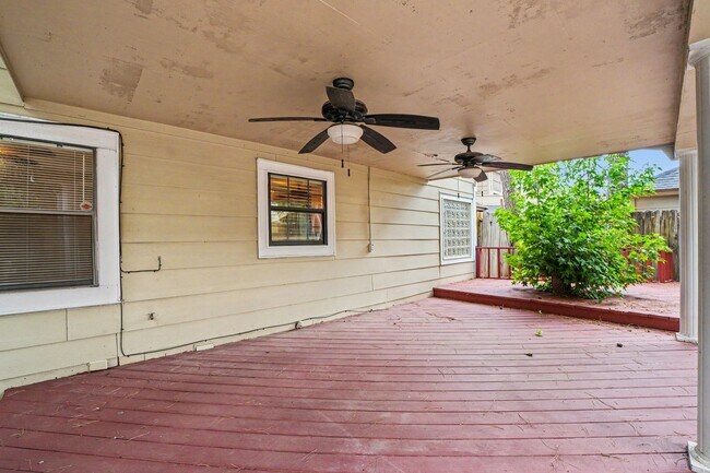 Building Photo - 14707 Treborway Dr
