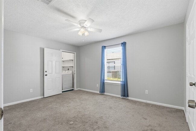 Building Photo - 1203 Valerie Ave