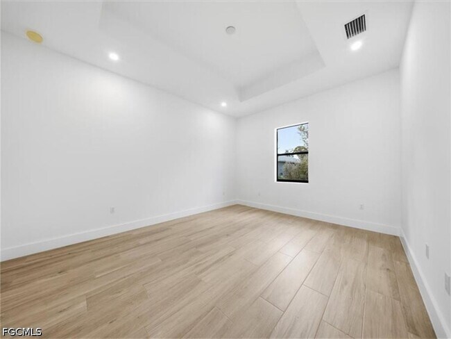 Building Photo - 6125 Hershey Ave