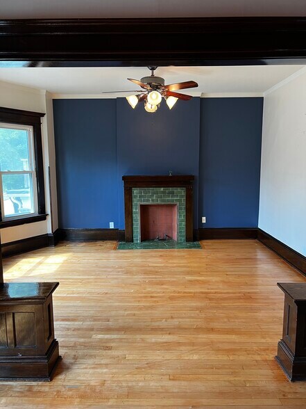 Building Photo - 522 N 33rd St