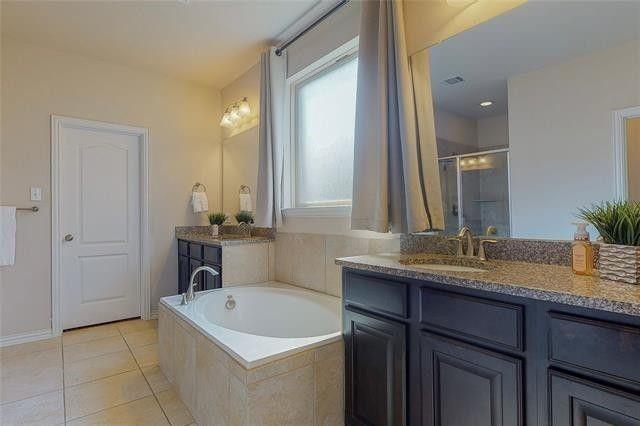 Building Photo - 3929 Muscadine Dr