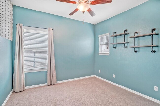 Building Photo - 617 Rancho Verde Dr