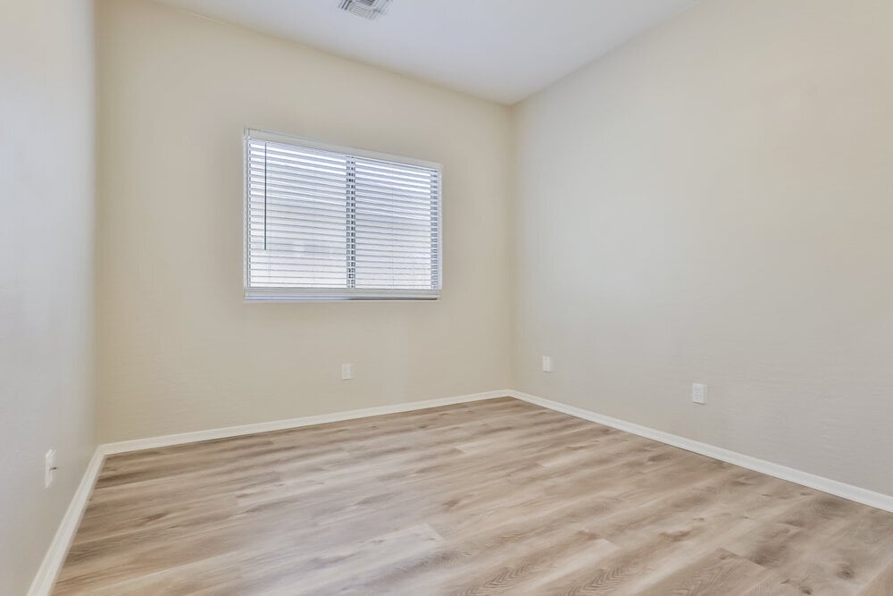 Building Photo - 45129 W Desert Cedars Ln