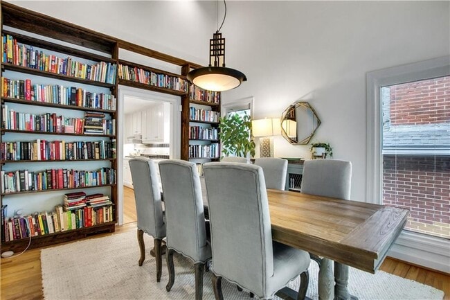 Building Photo - 925 Highland Terrace NE