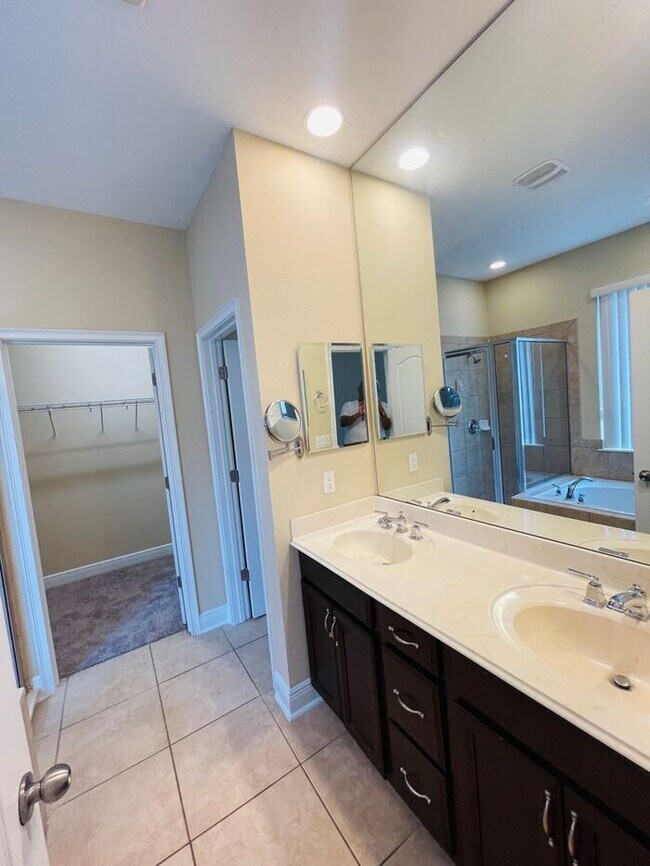 Building Photo - Thornhill Park-11507 Wakeworth St Orlando FL 32836