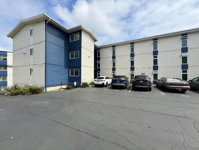 Building Photo - Windy Hills Condominium - Magnolia