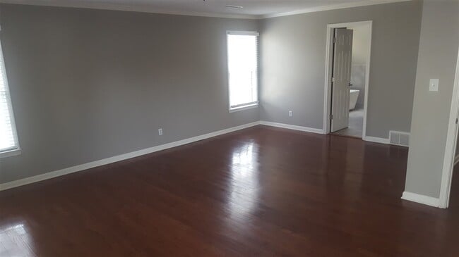 Building Photo - 1908 Newfields Rd