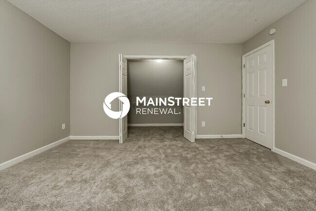 Building Photo - 4 Bedroom Pet-Friendly Home in Stockbridge...