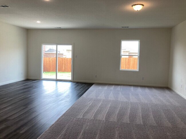 Building Photo - 3 Bedroom 2 Bath 1 Story-House for Lease i...