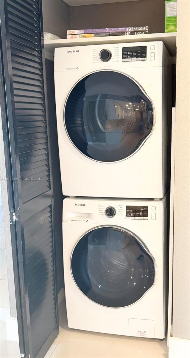 Building Photo - 637 SW 3rd St