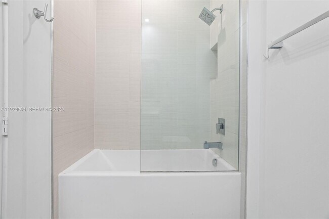 Building Photo - 6308 NW 104th Path