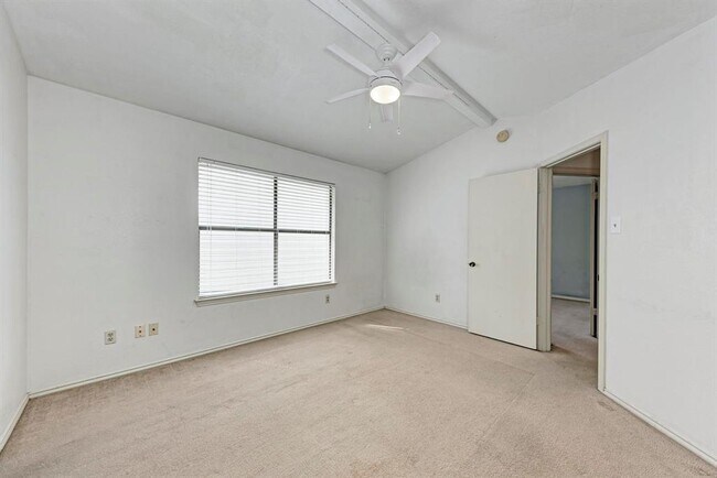 Building Photo - 7802 Van Dyke Dr