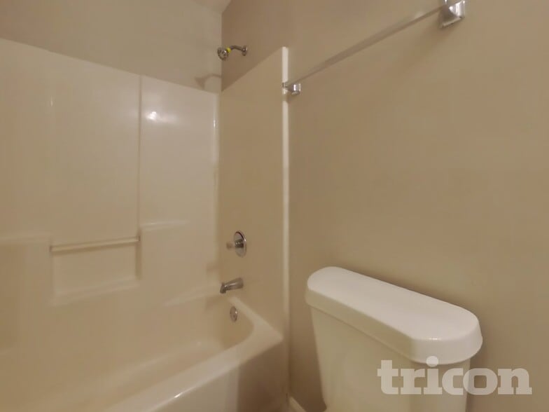 Building Photo - 49 Highlander Way