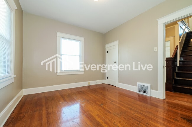 Building Photo - 1420 S 33 St