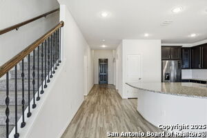 Building Photo - 204 Tiltwood Ct