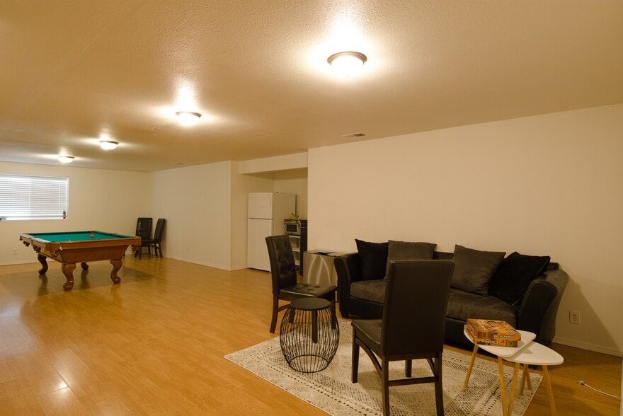 Building Photo - 5957 N Saint Croix Dr