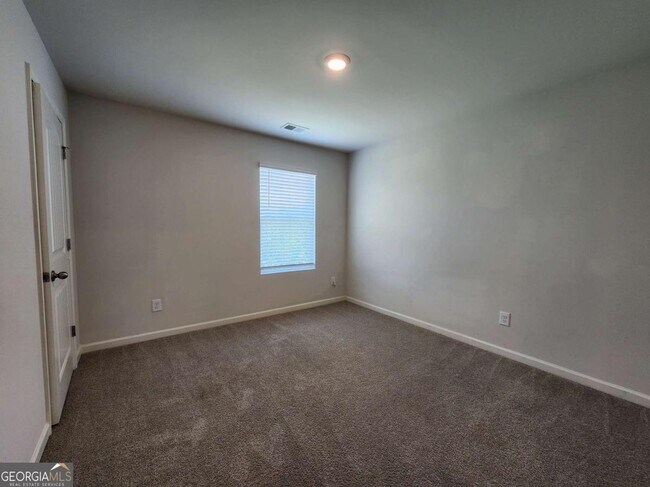 Building Photo - 4825 Layton Dr