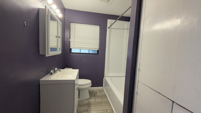 Building Photo - 1480 Alecia Dr