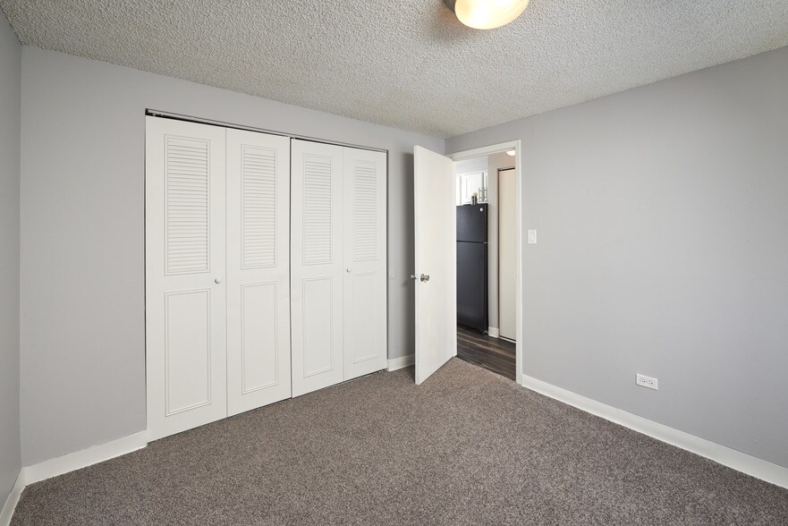 Building Photo - Bridge Square