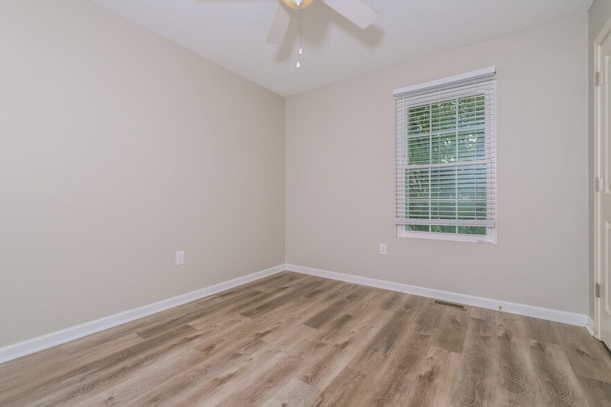 Building Photo - 6137 Prairiefire Ave