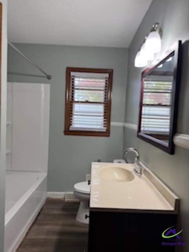 Building Photo - 106 Eleanor Cir