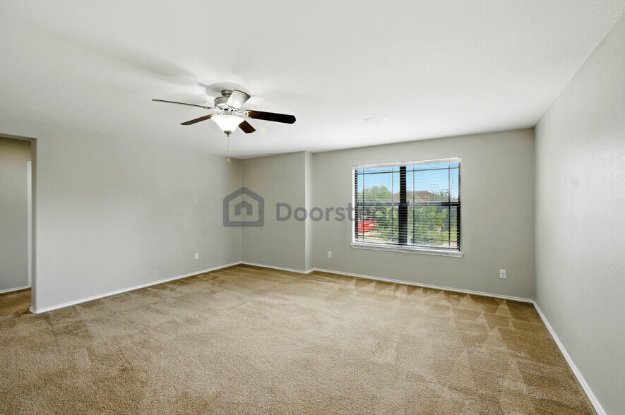 Building Photo - 920 Water Hyacinth Loop