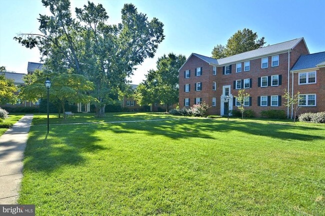 Building Photo - 6607 Potomac Ave