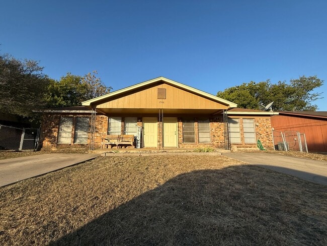 Building Photo - 1506 Indian Trail