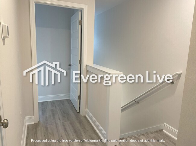 Building Photo - 9897 McLuvin Rd