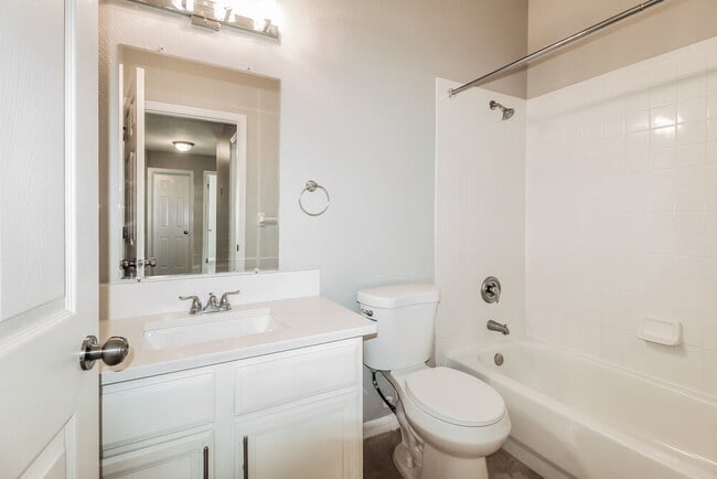 Building Photo - 6152 Weatherwood Cir