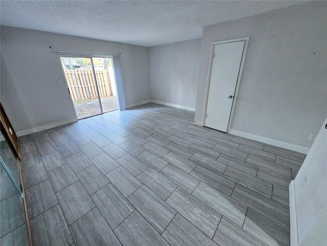 Building Photo - 4825 Lighthouse Cir