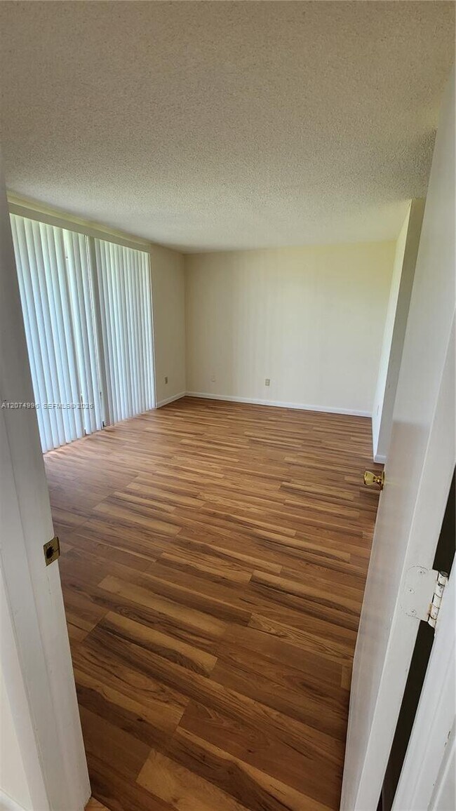 Building Photo - 6550 Royal Palm Blvd