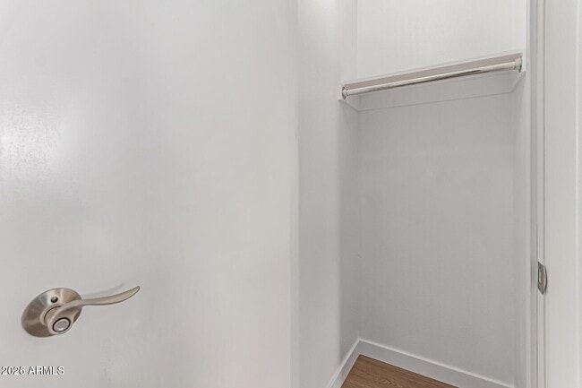 Building Photo - 16853 N Meadow Park Dr