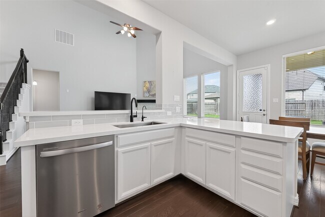 Building Photo - 4018 Martin Ridge Dr