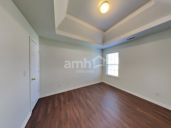 Building Photo - 108 Dunnell Rd