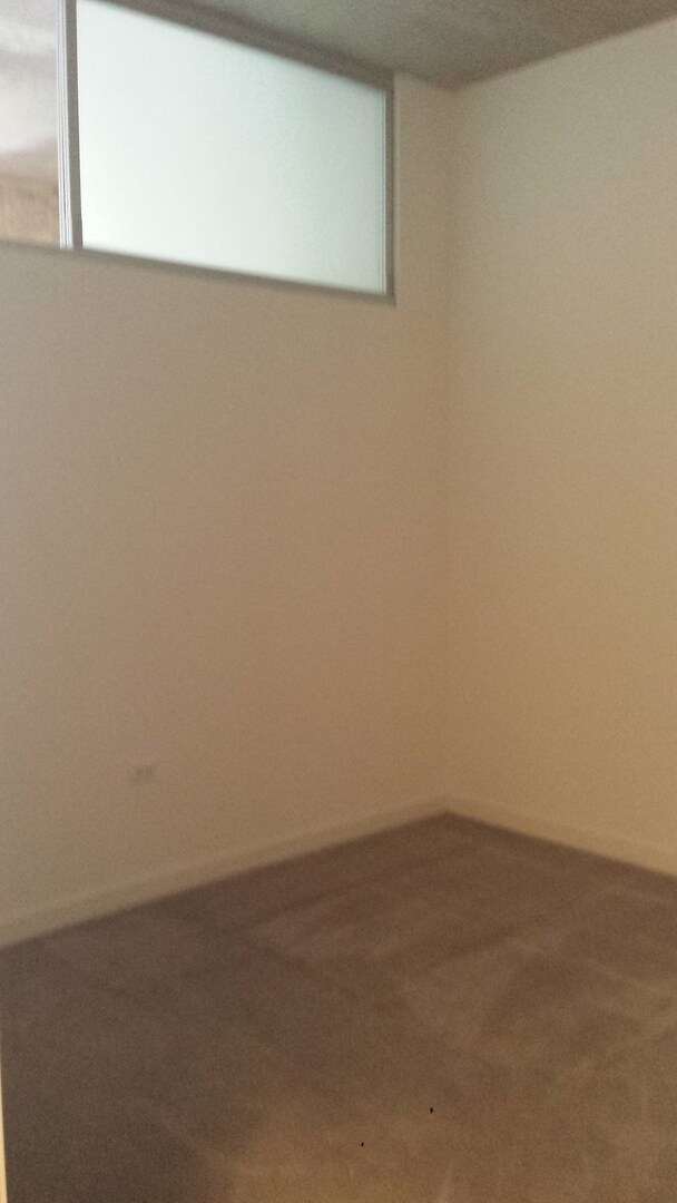 Building Photo - 235 W Van Buren St