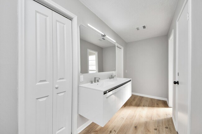 Building Photo - 9114 Spellman Rd