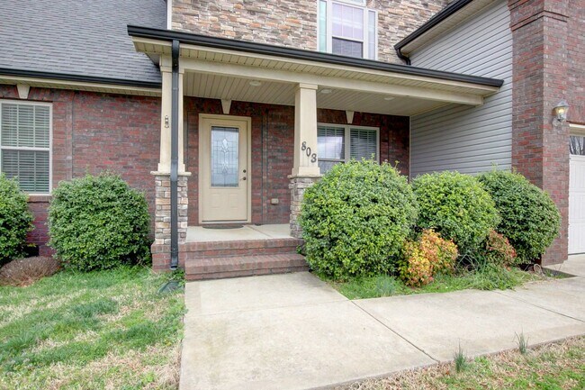 Building Photo - Executive Home on Cul de sac off exit 8.  Hurry.