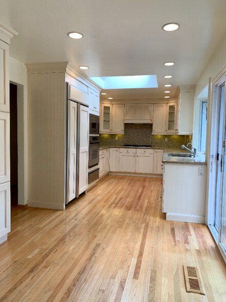 Building Photo - 3826 Paseo Grande