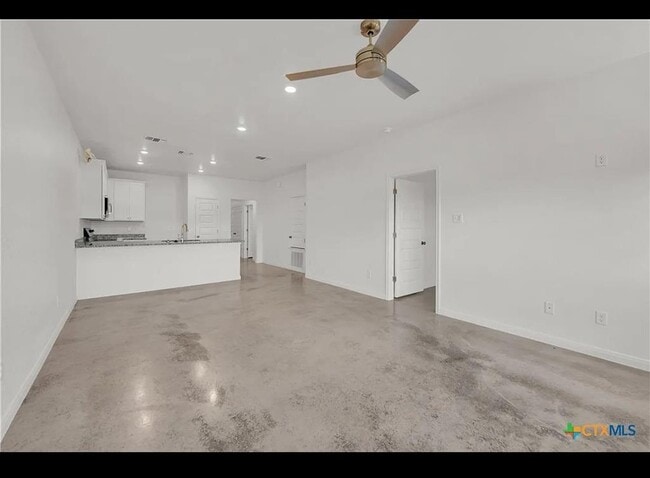 Building Photo - 908 Wax Myrtle Ct