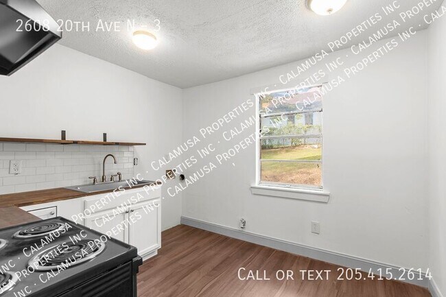 Building Photo - 2608 20th Ave N