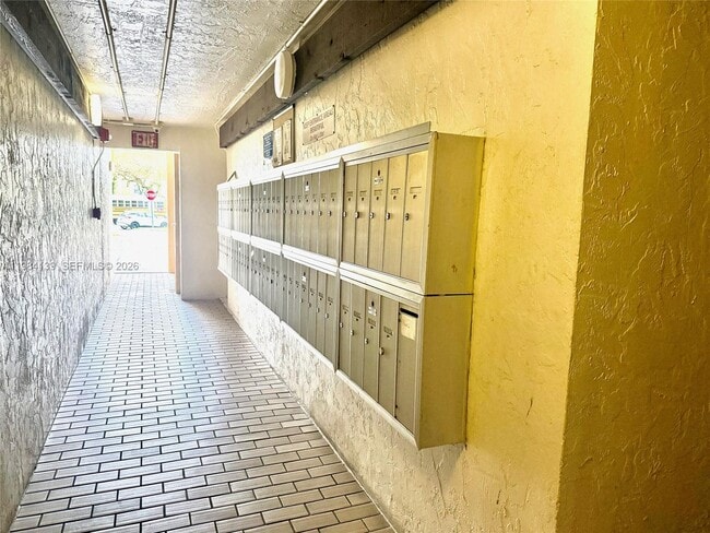 Building Photo - 10700 SW 108th Ave